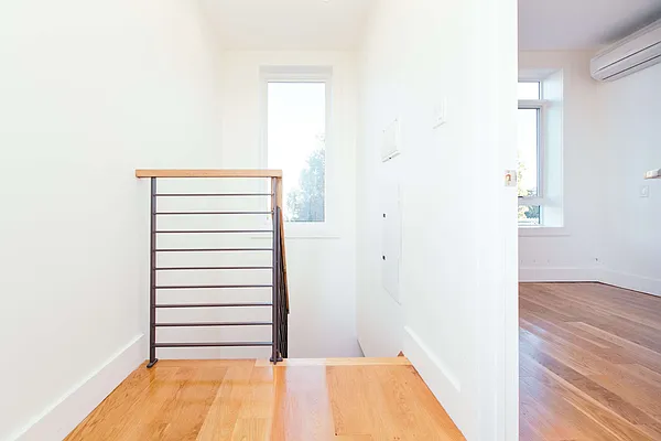 Rented by Nooklyn NYC LLC | media 66