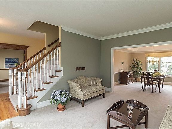 4th image of 5788 Coachlight Ct