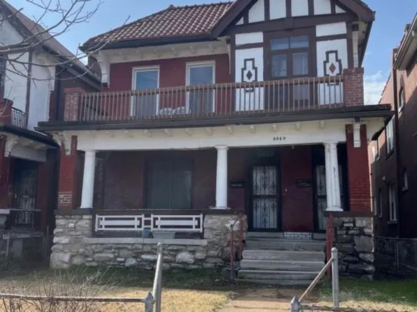 5942 McPherson Ave, Saint Louis, MO 63112
