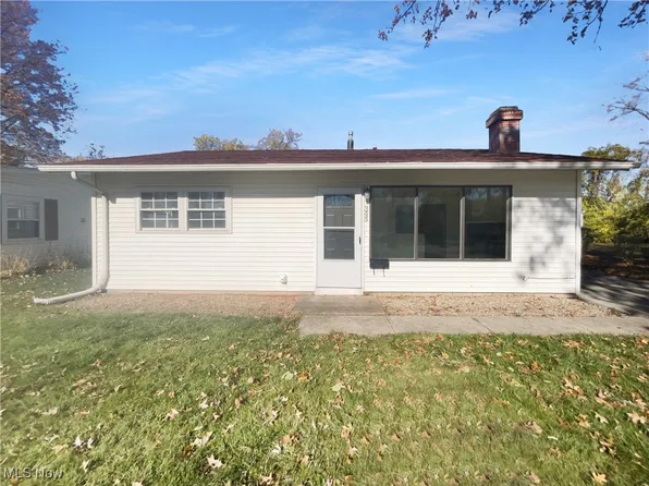 343 Belmont Ave, Elyria, OH 44035