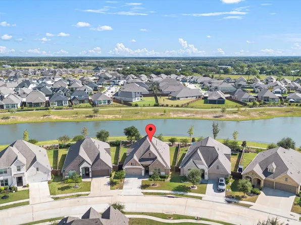 10135 Napier Dr, Iowa Colony, TX 77583