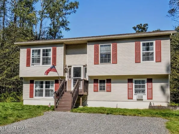 56 Lyman Ln, Clifton Township, PA 18424