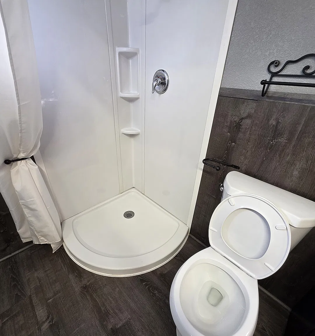 Studio, 700 sqft, $875 — Photo 4