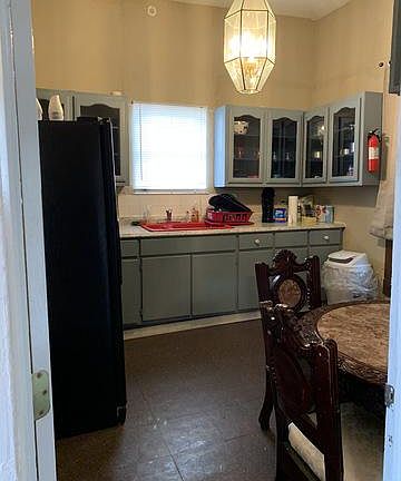 4th image of 627 Eleanor Ave