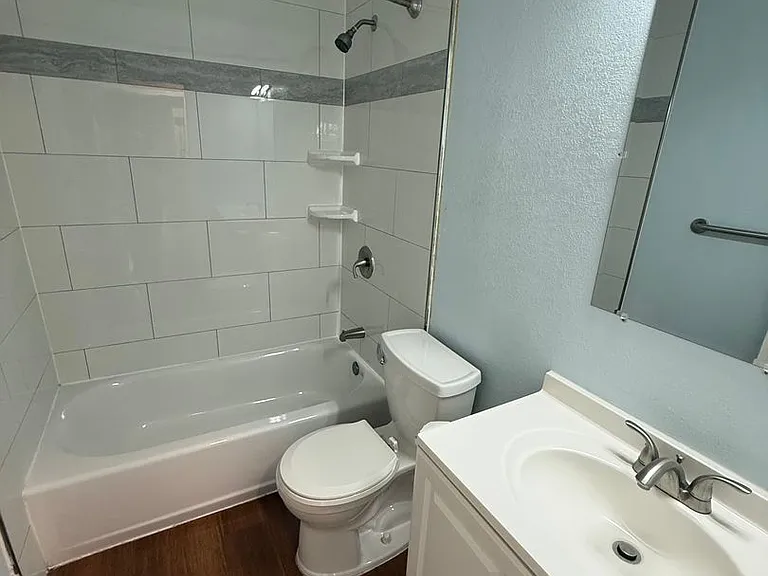 218 N Park St — Photo 10
