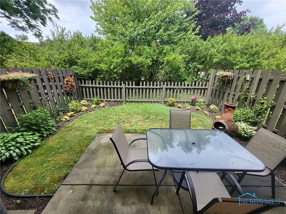 2nd image of 1172 Hidden Ridge Rd #A
