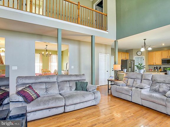 5th image of 35536 Collington Dr