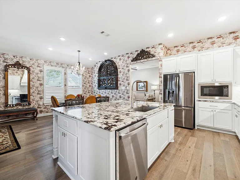 21902 Lake Whitney Ct — Photo 12