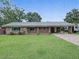 2215 Popps Ferry Rd, Biloxi, MS 39532