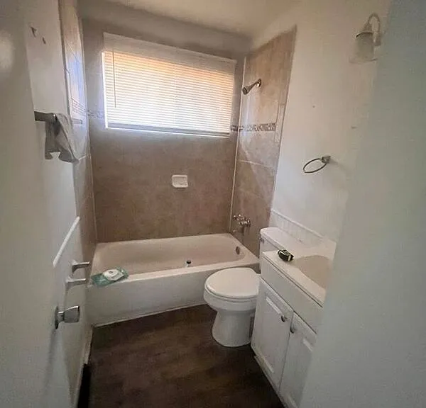 532 Camrose Dr — Photo 3