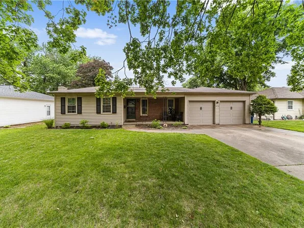 5216 Bond St, Shawnee, KS 66203