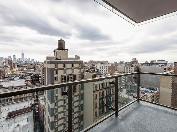 4th image of 101 W 24th St APT 17B