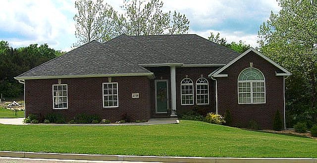 1st image of 2708 Lakeland Dr