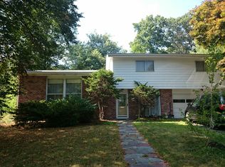 88 Harwich Rd, Newton, MA 02467