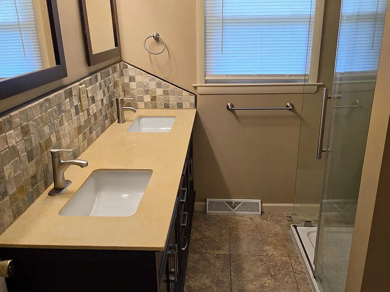 230 Lone Star Rd — Photo 5