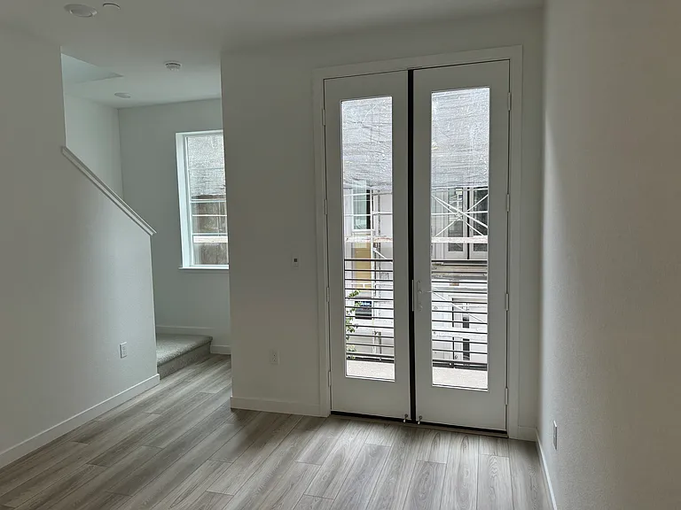 435 Martin Mariner Ave — Photo 15