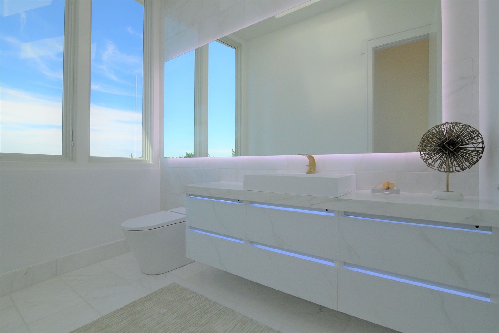  POWDER ROOM
