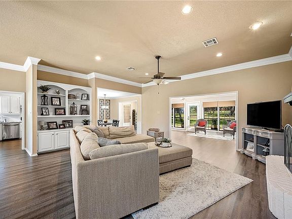 5th image of 101 Cobblestone Ln