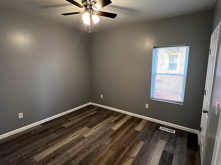 785-787 Broad St #1 — Photo 3