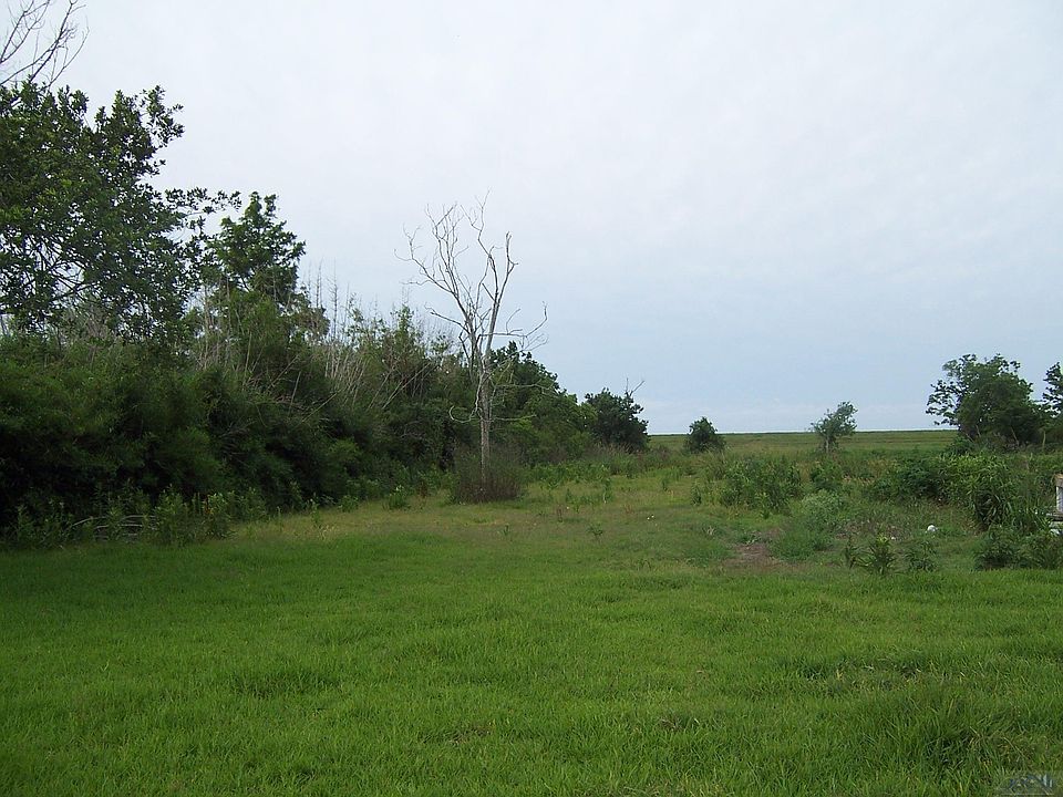 2nd image of 2494 Highway 665