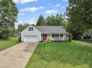 1527 Glenking Ln, Alliance, OH 44601