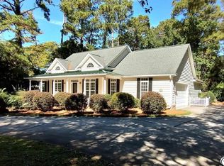 556 Linden Cir, Pawleys Island, SC 29585