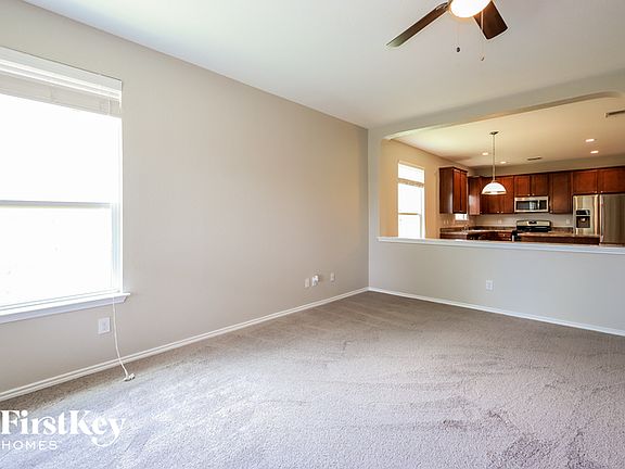 4th image of 8426 Cedar Mdws