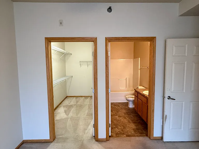 1805 SW White Birch Cir #5 — Photo 13