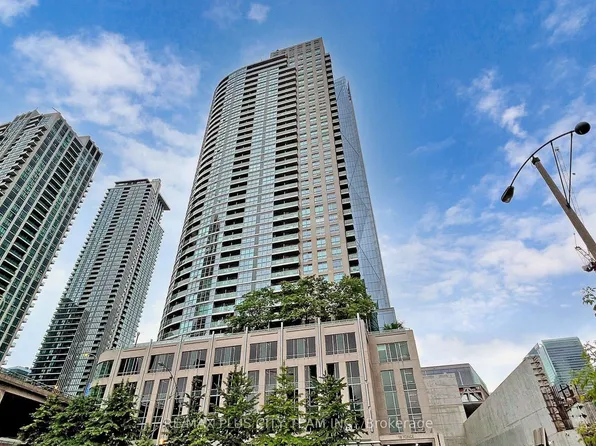 18 Yonge St, Toronto, ON