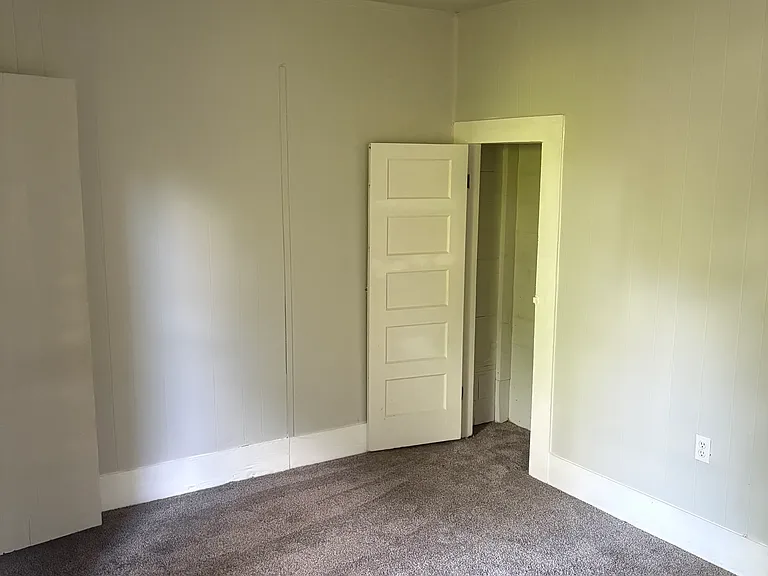 31 Gordon Ave — Photo 8