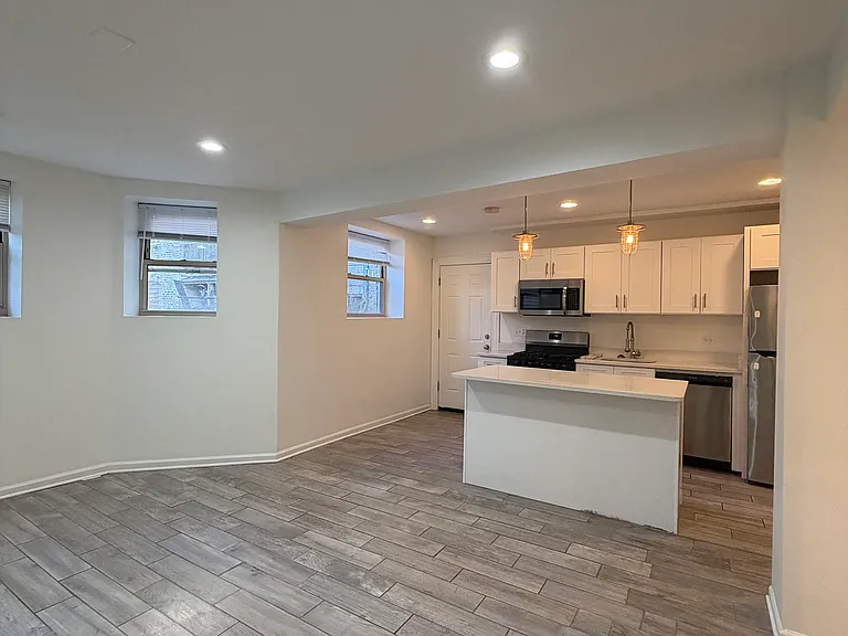 1406 W Olive Ave #G — Photo 1