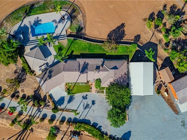 1525 Heather Ln, Riverside, CA 92504