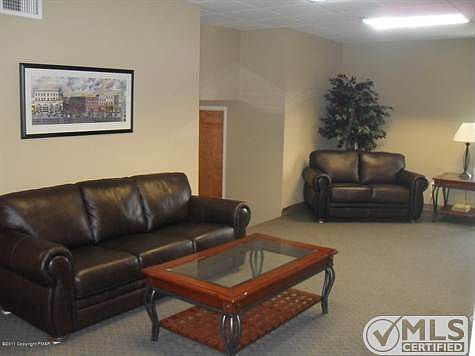 3rd Floor Apartment Lobby