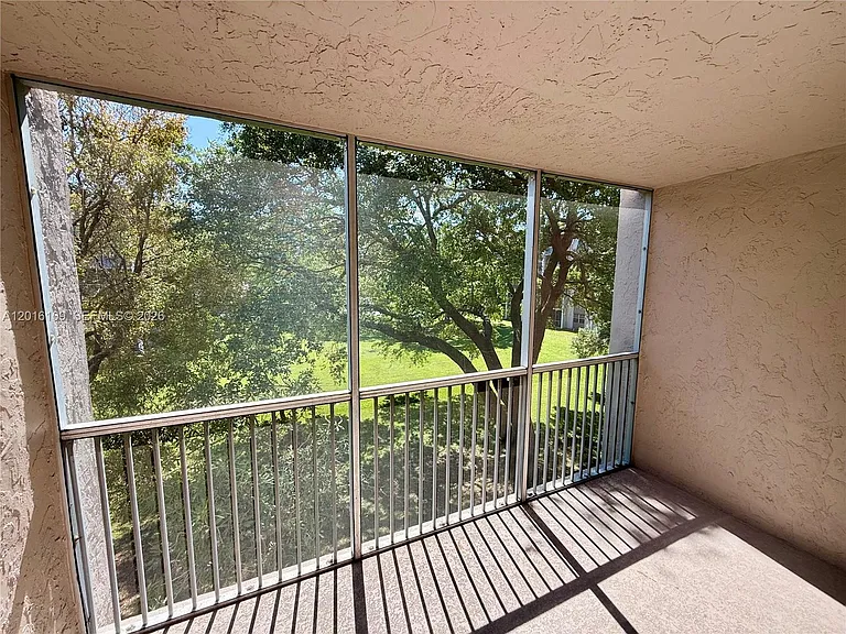 1075 Riverside Dr #306 — Photo 16
