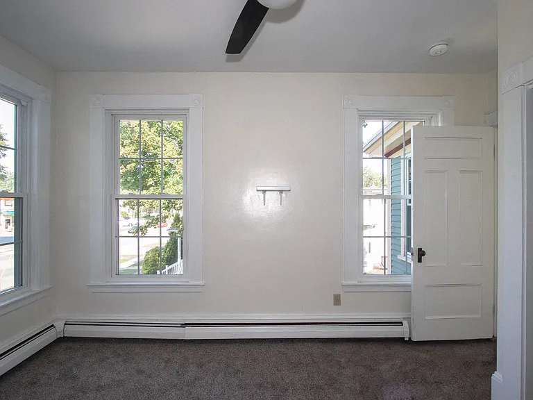609 Central — Photo 17