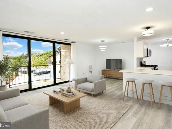 3322 Huntley Square Dr APT B-2, Temple Hills, MD 20748