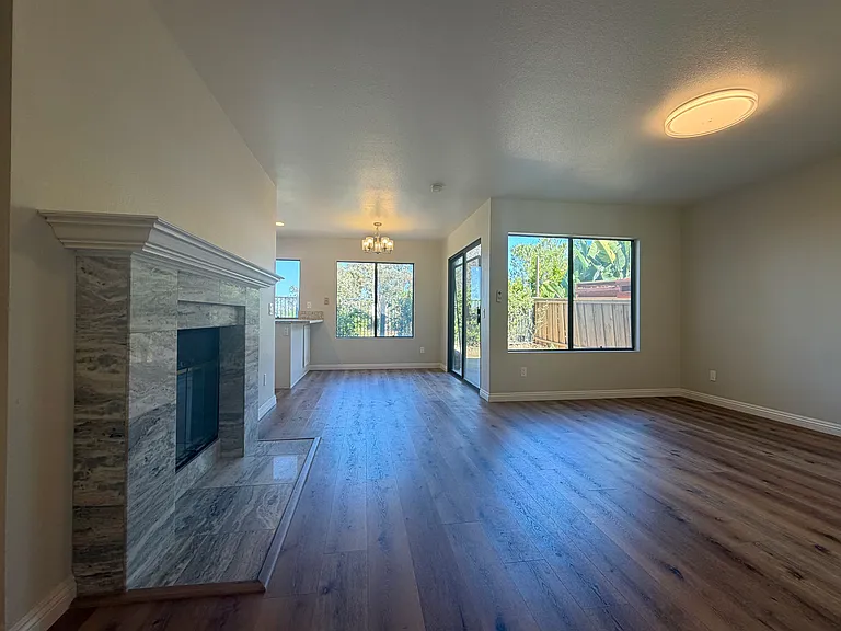 10725 Wallingford Rd — Photo 19