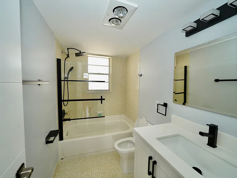 2541 Aragon Blvd #305 — Photo 10