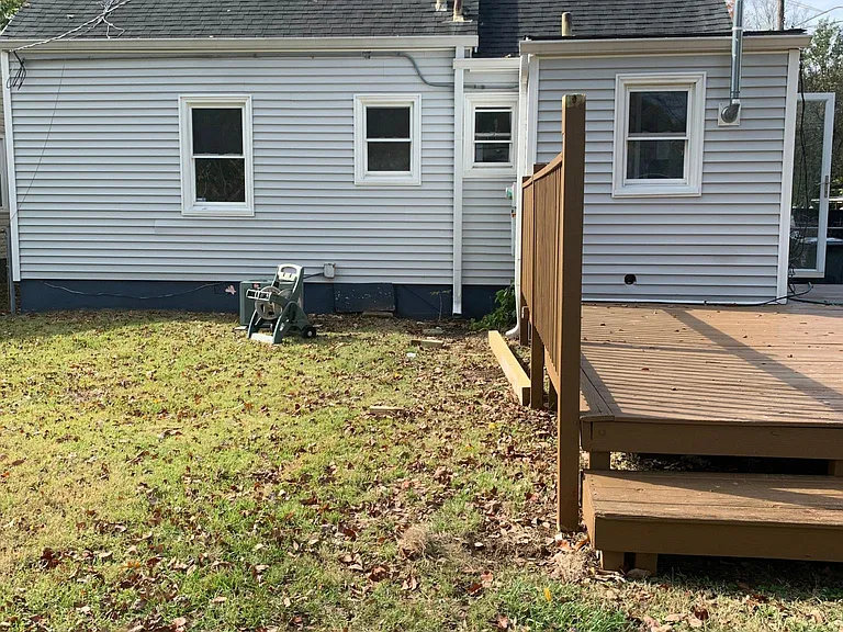 535 Harris Pl — Photo 3