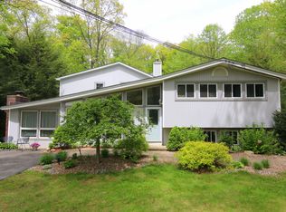 1066 Barberry Rd, Yorktown Heights, NY 10598