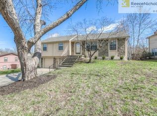 14117 S Raintree Dr, Olathe, KS 66062