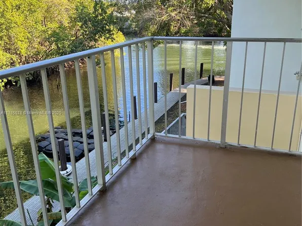 1860 Venice Park Dr APT 211, North Miami, FL 33181