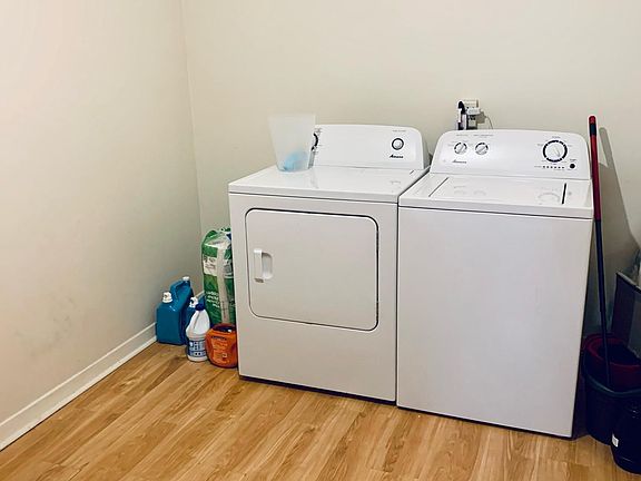 Spacious laundry room