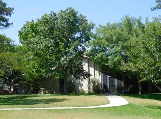 216 Riverhill Blvd, Kerrville, TX 78028