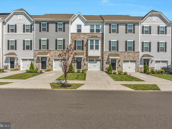66 Hamilton Ct