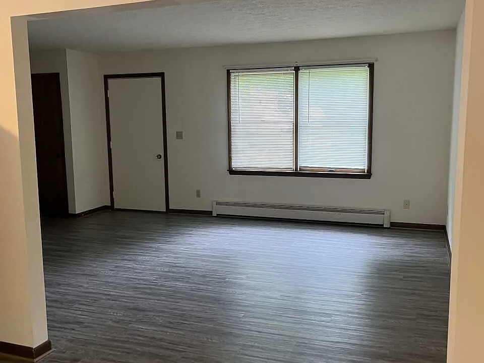 101 Maple Ave #5
