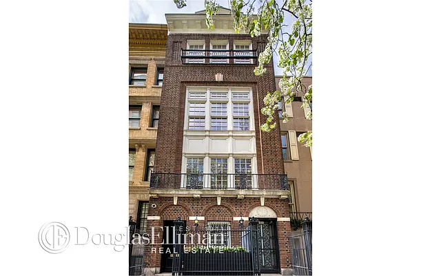 Sold by Douglas Elliman | media 20