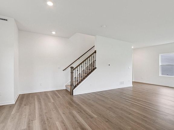 5th image of 7075 Oakmont ROAD