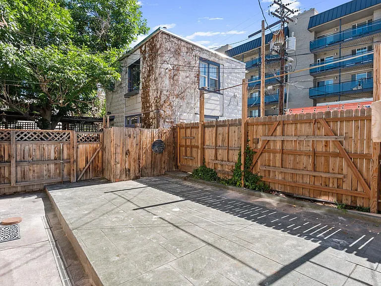1256 N Corona St #4 — Photo 18