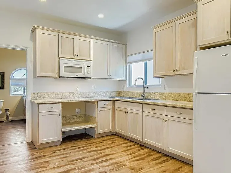2045 Goshawk St #B — Photo 3